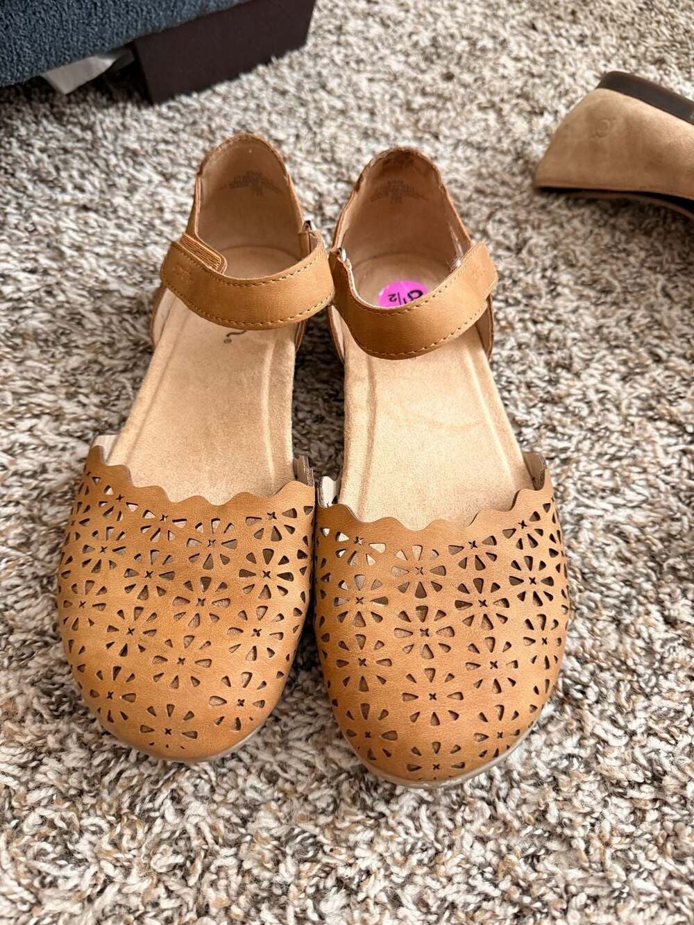 Earth Origins Bronnie Perforated Mary Jane Flat Sandal Tan Size 8.5M